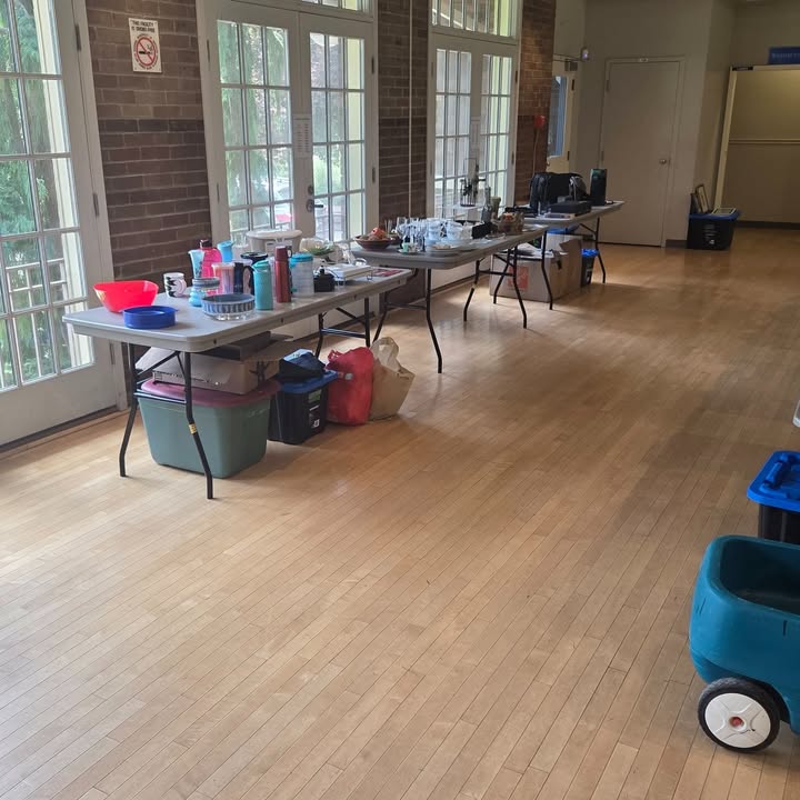 On the heels of my Women in Crisis post, I wanted to highlight the Thrift in the Park event—an incredible day of community, connection, and conscious shopping.