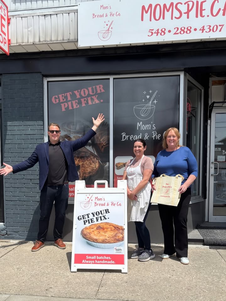Small Business Feature: Mom’s Bread & Pie Co.🥧 Whether you’re craving a sweet pie or a savoury one, it all starts with the crust, and Mom’s Bread & Pie Co.